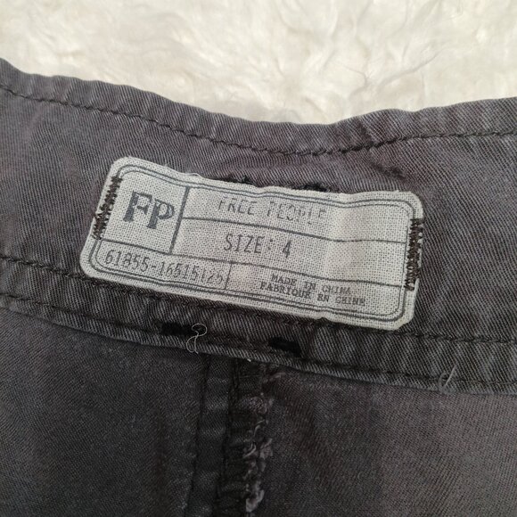 Free People Women's  Dark Grey Tencel Cargo Shorts Size 4 - Picture 6 of 7